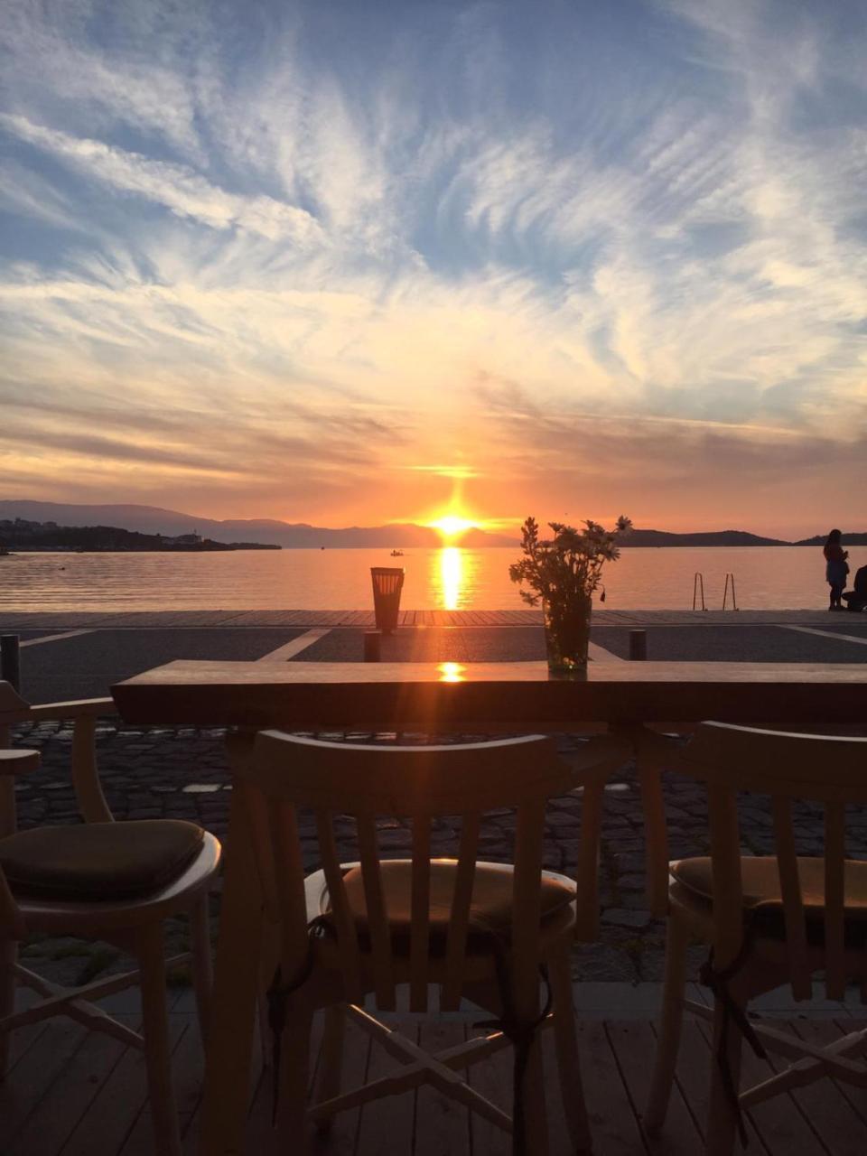 Ayshe Hotel Foça Exterior foto